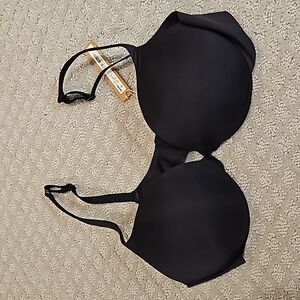 Skims Ultimate Bra 36C NWT